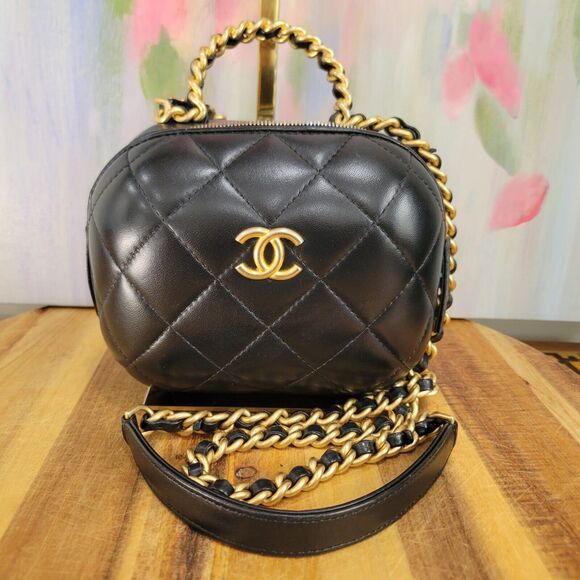 CHANEL CC Bubble Vanity Case Chain Shoulder Bag black Quilted Lambskin Leather - Picture 1 of 9
